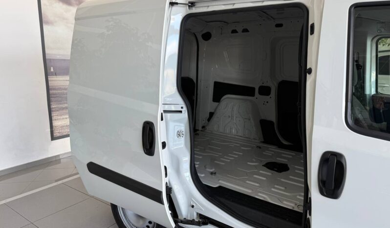 
								FIAT DOBLO CARGO BUSINESS 1.6 MJET 120CV full									