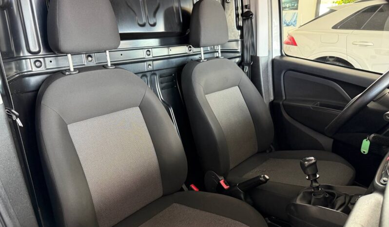 
								FIAT DOBLO CARGO BUSINESS 1.6 MJET 120CV full									