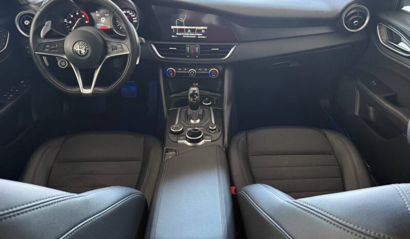 
								Alfa Romeo Giulia 2.2 Turbodiesel 180 CV AT8 AWD Q4 Veloce full									