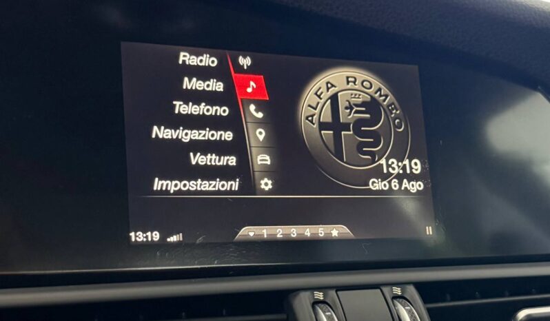 
								Alfa Romeo Giulia 2.2 Turbodiesel 180 CV AT8 AWD Q4 Veloce full									