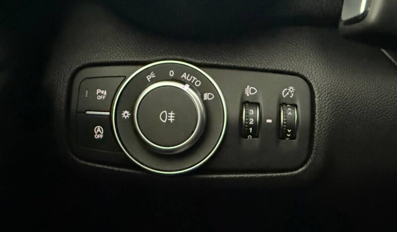 
								Alfa Romeo Giulia 2.2 Turbodiesel 180 CV AT8 AWD Q4 Veloce full									