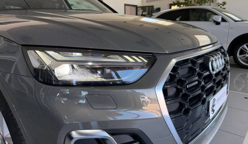 
								Audi Q5 40 TDI 204 CV quattro S tronic line full									