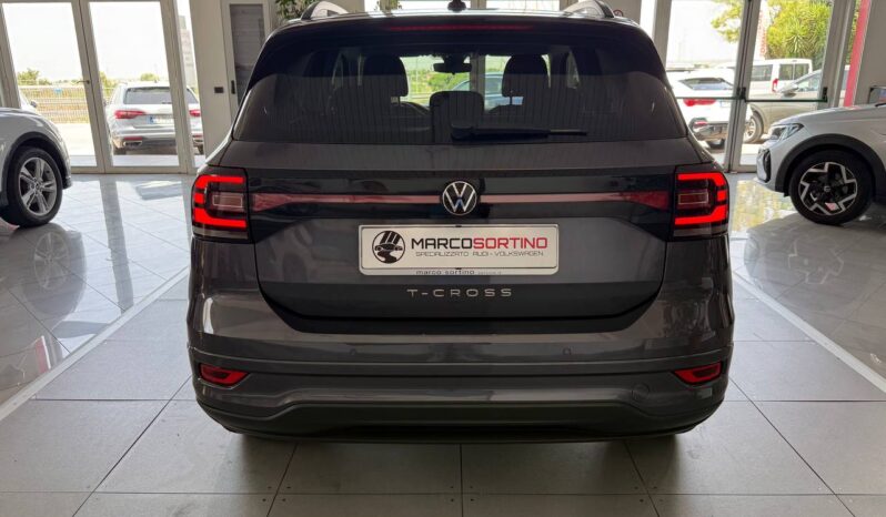 
								Volkswagen T-Cross 1.0 TSI R-line full									
