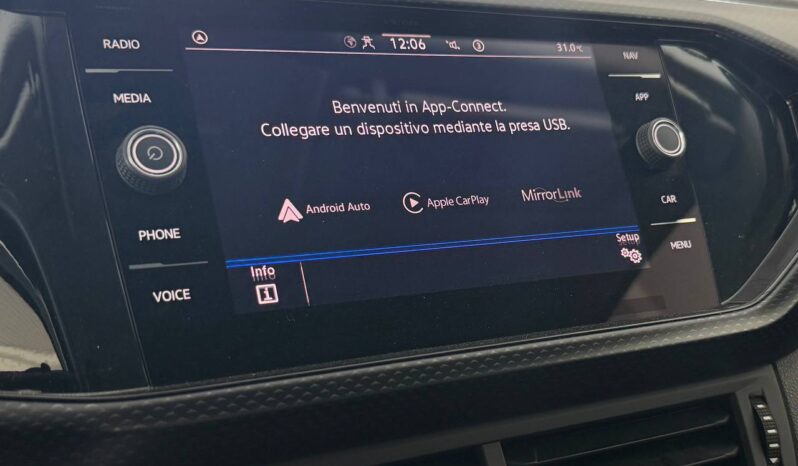 
								Volkswagen T-Cross 1.0 TSI R-line full									