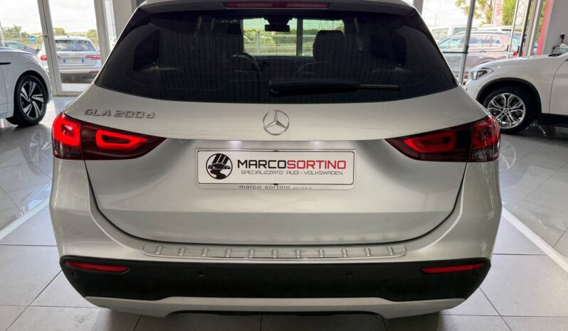
								MERCEDES-BENZ GLA 200 d Automatic Business Extra full									