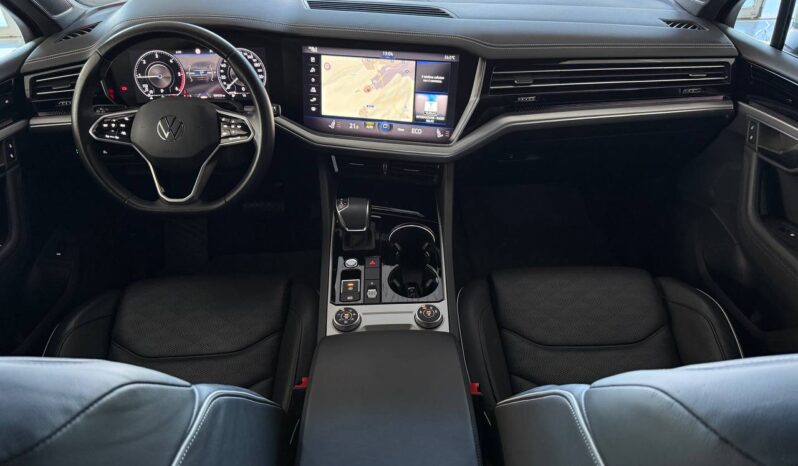 
								VOLKSWAGEN TOUAREG 3.0 V6 231cv TDI R LINE full									