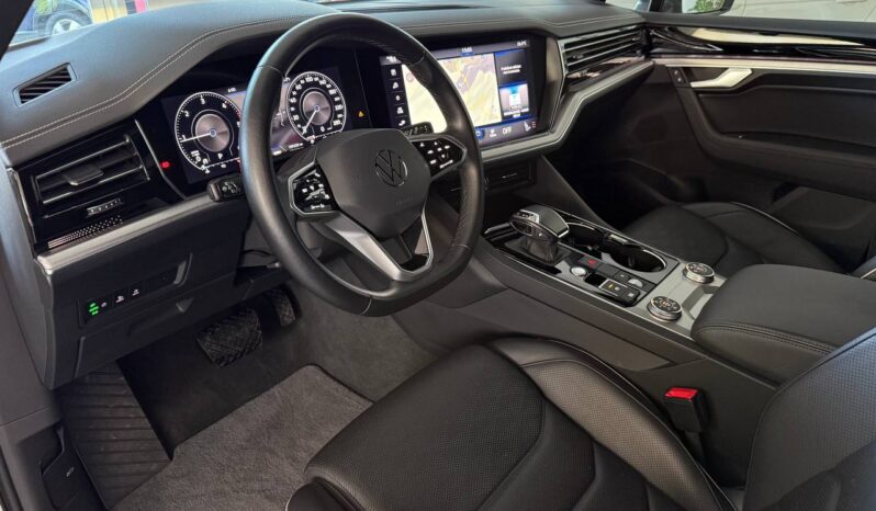 
								VOLKSWAGEN TOUAREG 3.0 V6 231cv TDI R LINE full									