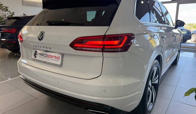 
								VOLKSWAGEN TOUAREG 3.0 V6 231cv TDI R LINE full									