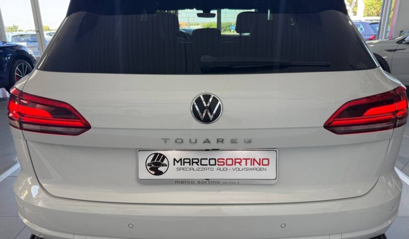 
								VOLKSWAGEN TOUAREG 3.0 V6 231cv TDI R LINE full									