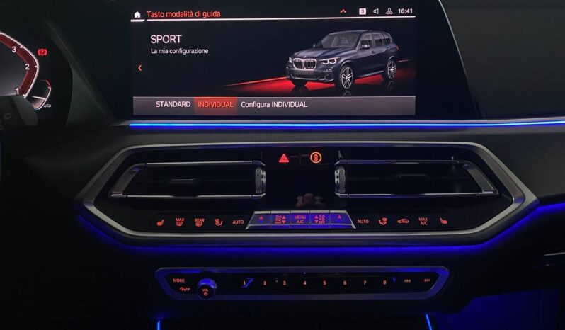 
								BMW X5 X-Drive 3.0 D 265CV 48V MHEV + TETTO PANORAMICO ED APRIBILE full									